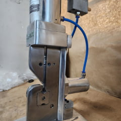 Grampeadeira Grampeador Pneumatica para Embutidos Salame