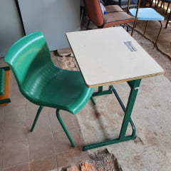 Cadeira e Mesa Escolar Juvenil Usada