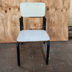 Cadeira Fixa Escolar Infantil De Formica Usada