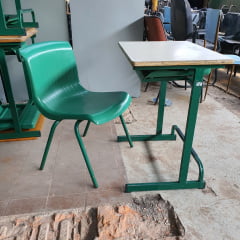 Conjunto de Carteira e Cadeira Escolar Juvenil Usada