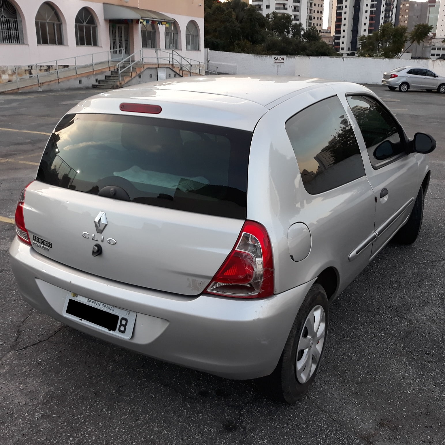 Renault Clio 1.0 Authentique Hatch 2014 Usado